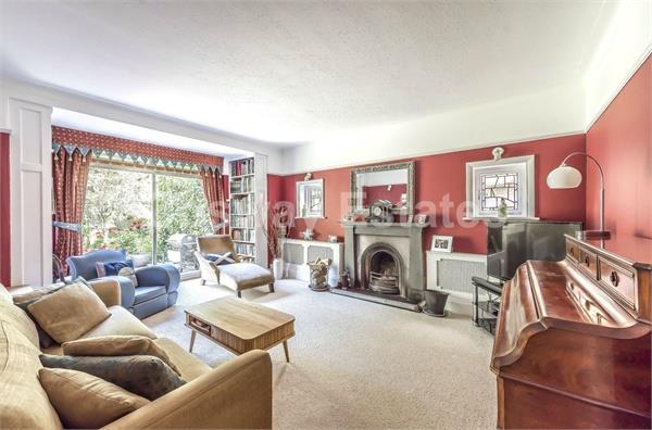 Copthall Drive/Holmdene Avenue, Mill Hill